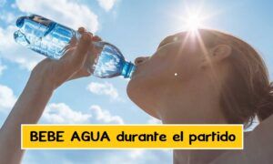 beber agua en padel